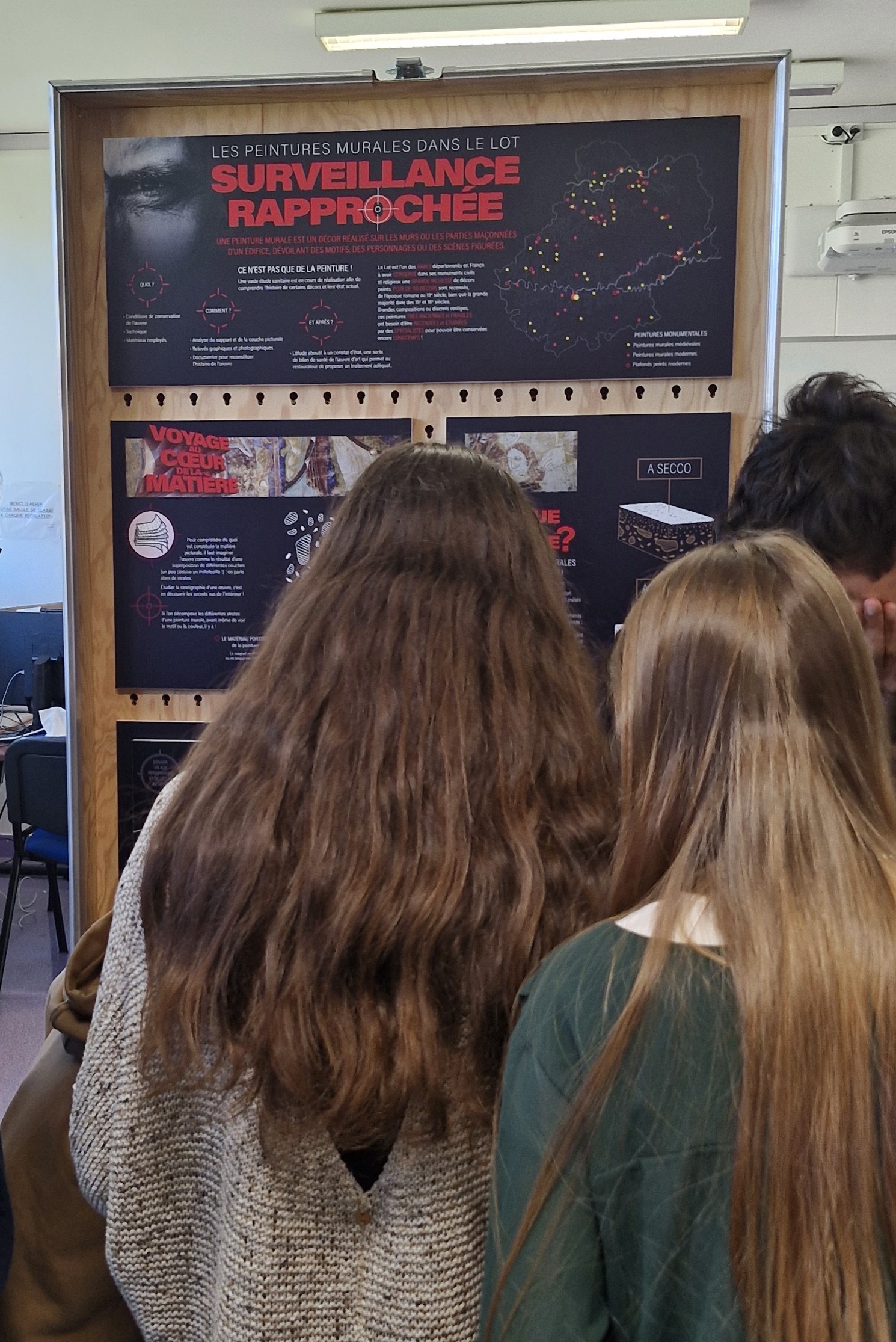 Jeu d'enquête dans l'exposition ©Cindy Pulimeni, Département du Lot